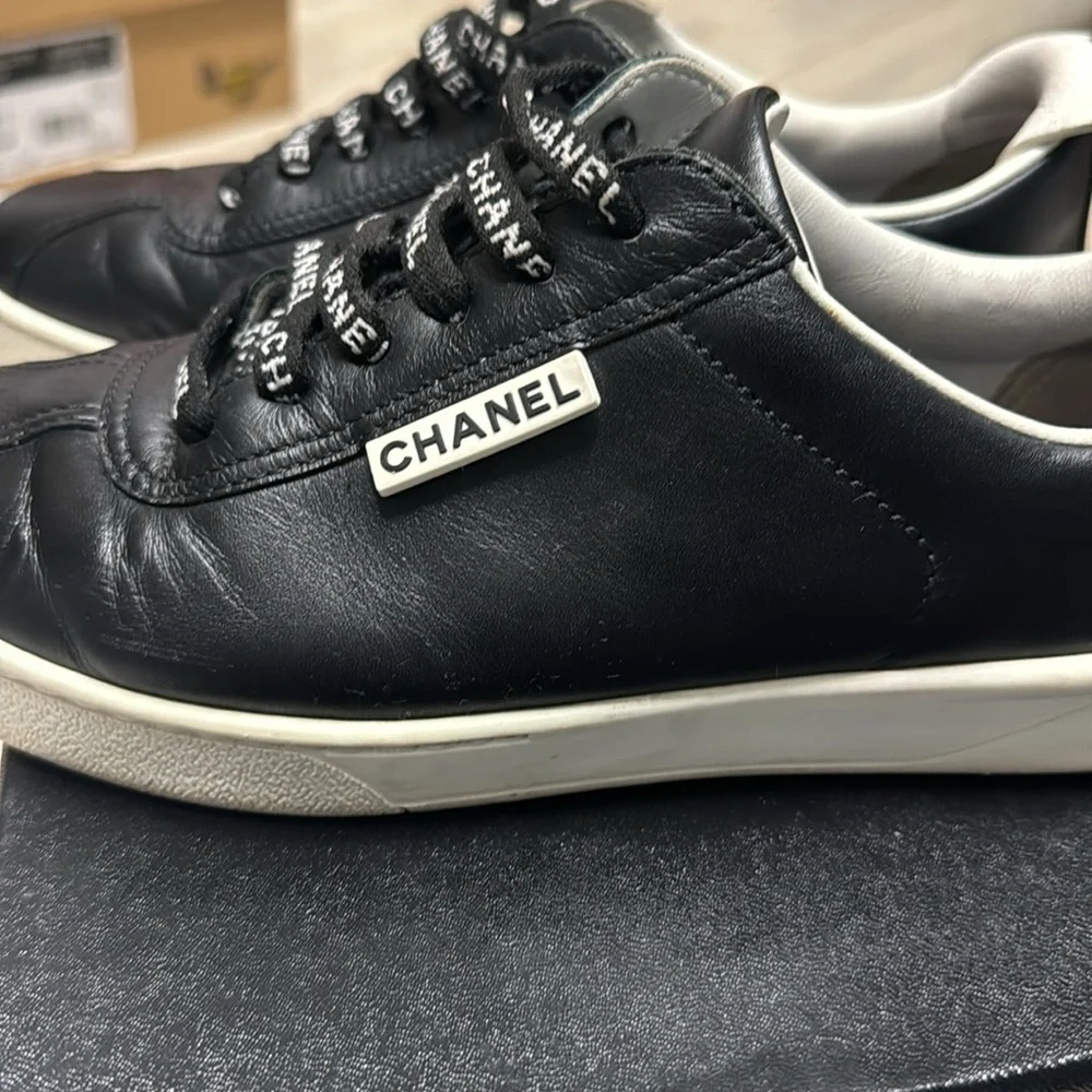 CHANEL Sneakers - Picture 4 of 6
